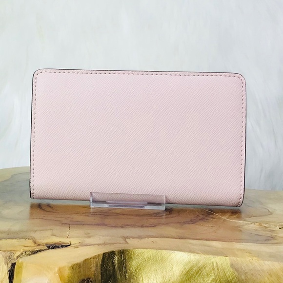 Michael Kors Jet Set Travel Slim Bifold Wallet - Picture 4 of 8